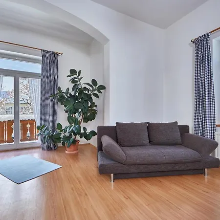 Alte Διαμέρισμα *